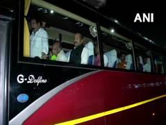 
      
      Ahead of floor test, Madhya Pradesh BJP MLAs leave for Bhopal
      
      