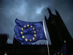 
      
      EU shares concerns after US revokes entry visa of ICC chief
      
      