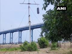 
      
      Cyclone Amphan: 'Cyclone warning cage no 2' hoisted in Rameswaram
      
      