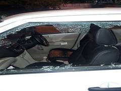 
      
      Pilot looted by bike-borne assailants in Delhi
      
      