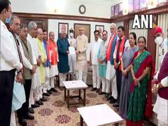 
      
      Bhupendra Patel meets Gujarat Governor to stake claim as CM 
      
      