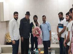 
      
      Delhi CM Kejriwal meets Olympics bronze medalist Bajrang Punia
      
      