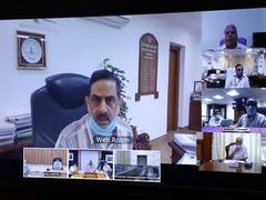 
      
      LG Baijal holds meeting with Kejriwal, others on COVID-19...
      
      