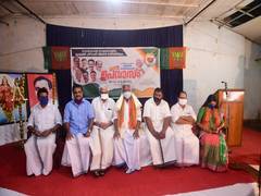 
      
      Kerala gold smuggling: Ex-BJP state president fasts demanding...
      
      