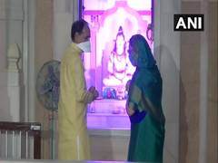 
      
      CM Shivraj, wife pray for peace, joy for everyone on Janmashtami 
      
      