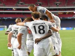 
      
      Champions League: Bayern Munich hand Barcelona 'whopping...
      
      