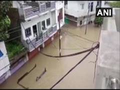 
      
      Heavy rains lead to flood-like situation in MP's Shajapur 
      
      