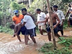 
      
      ODRAF rescues flood-affected people from Thakurpur, Pangata...
      
      