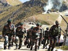 
      
      Army Chief visits Chinar Corps, reviews operational preparedness 
      
      