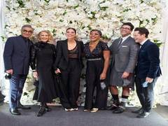 
      
      'Schitt's Creek' wins Golden Globe for Best TV Comedy Series
      
      