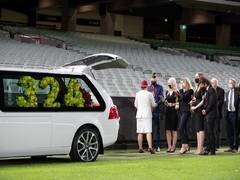 
      
      Dean Jones takes 'final lap' at MCG with family around
      
      