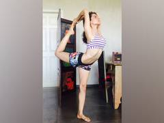 
      
      Kangana Ranaut performs yoga to shed 20 kgs she gained for...
      
      