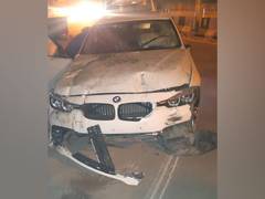 
      
      Delhi: BMW car runs over policeman in Sarita Vihar, driver...
      
      