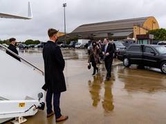 
      
      Wheels up for trip to India, Sri Lanka, Maldives, Indonesia:...
      
      