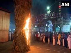 
      
      Devotees witness 'Chokkapanai' lit at Ramanathaswamy Temple...
      
      