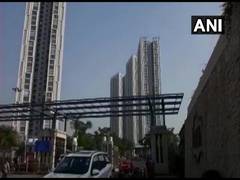 
      
      17-yr-old 'falls' from 24th floor to death in Kolkata
      
      