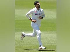 
      
      India A vs Australia A: Umesh shines but Green frustrates...
      
      