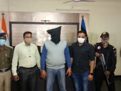 
      
      Gujarat ATS arrests Dawood's aide from Jharkhand
      
      