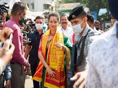 
      
      Kangana Ranaut visits Mumba Devi, Shri Siddhivinayak temples today
      
      