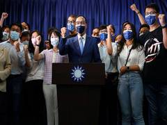 
      
      Xi Jinping greets new Kuomintang leader Eric Chu, calls for...
      
      