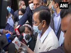 
      
      Kejriwal promises free COVID-19 vaccine if Centre fails to do so
      
      