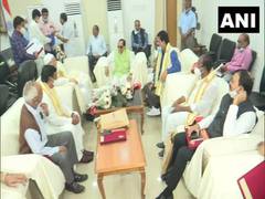 
      
      Odisha and Andhra leaders discuss language issues of border...
      
      