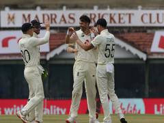 
      
      Ind vs Eng, 1st Test: Anderson turns back time to leave hosts...
      
      