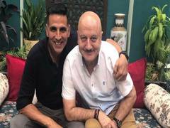 
      
      Akshay Kumar pens heartfelt birthday note for Anupam Kher
      
      