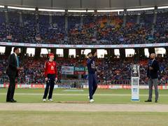 
      
      Ind vs Eng, 2nd T20I: Hosts opt to field, Suryakumar and...
      
      