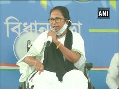 
      
      Mamata Banerjee terms Lakhimpur Kheri incident 'barbaric';...
      
      