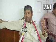 
      
      Pashupati Paras welcomes EC's decision after LJP factions get...
      
      