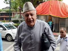 
      
      Farooq Abdullah's daughter, sister detained during protest...
      
      