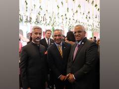 
    Jaishankar meets Belizean PM, FM, appreciates their warm words on Vaccine Maitri
    