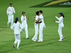 
      
      Aus W v Ind W, D/N Test: Jhulan, Pooja put visitors on top...
      
      