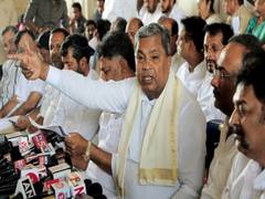 
      
      Siddaramaiah condemns physical assault on Rakesh Tikait
      
      