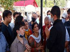 
      
      J-K: Road in Srinagar to be named after Makhan Lal Bindroo...
      
      