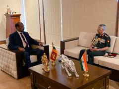 
      
      Indian Army Chief Naravane meets Sri Lankan Defence...
      
      