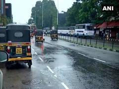
      
      IMD issues red alert for five Kerala districts
      
      