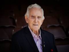 
      
      Former Australia all-rounder Alan Davidson passes away
      
      