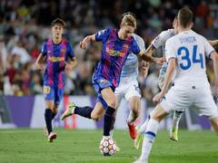 
      
      Barca's Frenkie de Jong suffers hamstring strain
      
      