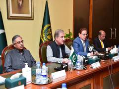 
      
      Pak vows to strengthen ties with Afghan Taliban
      
      