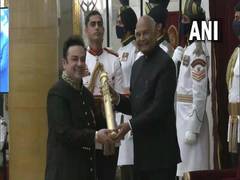 
      
      Singer Adnan Sami receives Padma Shri Award
      
      