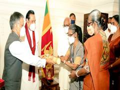 
      
      Sri Lankan dancer Vajira Chitrasena conferred with Padma Shri
      
      