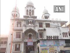 
      
      Gurugram Gurdwara association opens its doors for offering namaz 
      
      