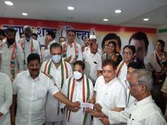 
      
      Ravindra Prabhakar Bhoyar joins Congress, to contest MLC...
      
      