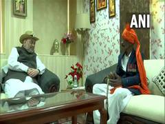 
      
      Amit Shah meets 1971 India-Pak war hero Bhairo Singh Rathore...
      
      