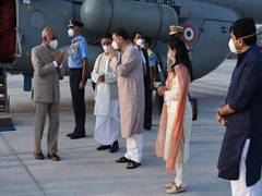 
      
      President Kovind welcomed by Maharashtra Guv, state home...
      
      