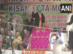 
      
      Farmers perform 'ardas' at protest site of Ghazipur before...
      
      