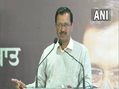 
      
      Kejriwal promises facilities for lawyers, better honorarium...
      
      
