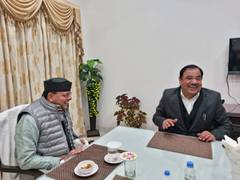 
      
      Harak Singh Rawat meets Uttarakhand CM at his residence
      
      